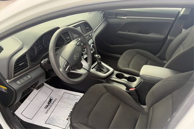 Used 2019 Hyundai Elantra SE w/ Cargo Package FWD image 9