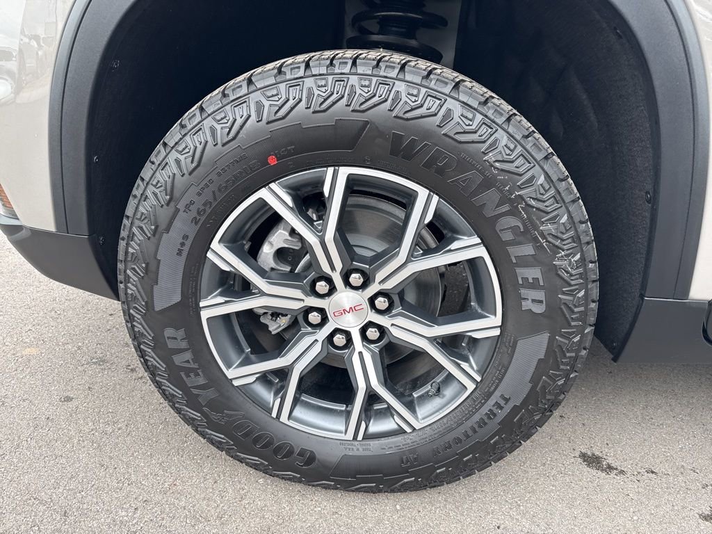 New 2026 GMC Acadia AT4 w/ Luxury Package image 37