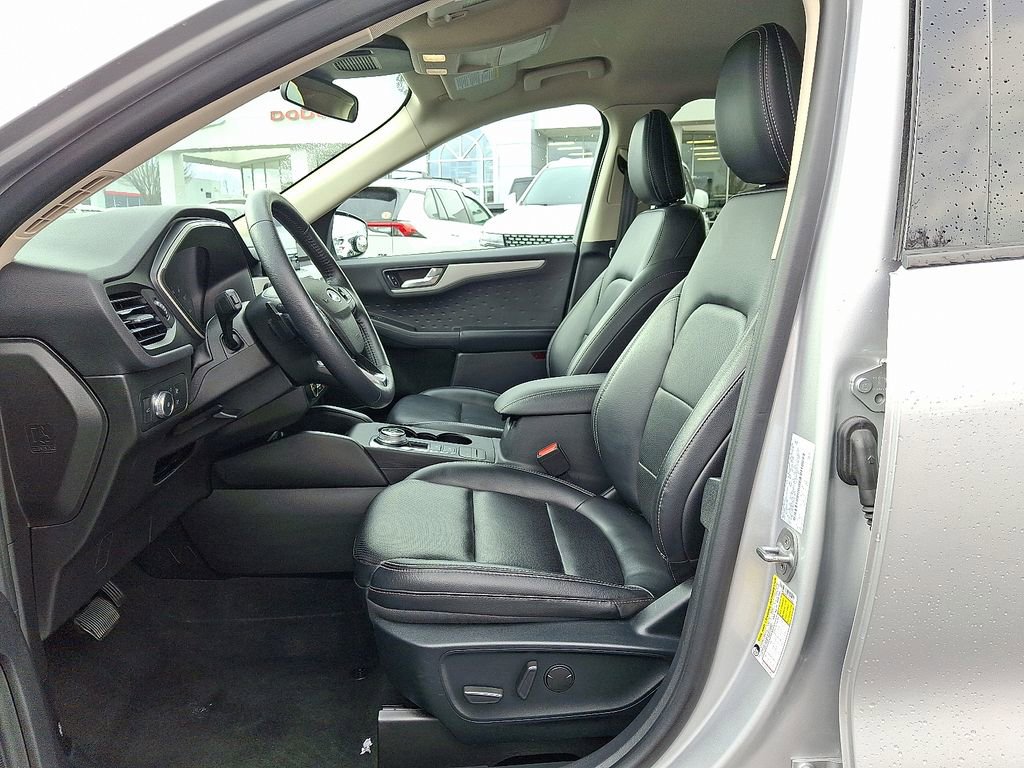 Used 2020 Ford Escape SEL image 13