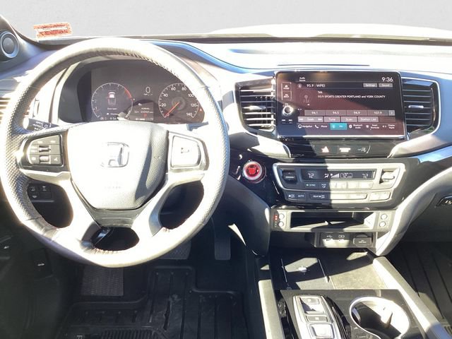 Used 2025 Honda Ridgeline Black Edition image 10