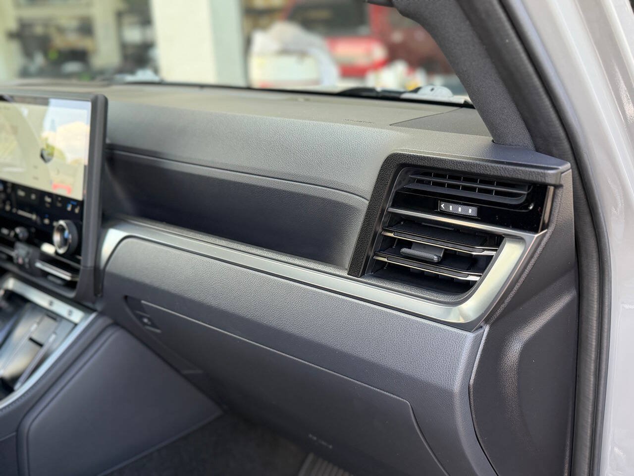 Used 2024 Lexus GX 550 w/ Cold Area Package AWD/4WD image 83