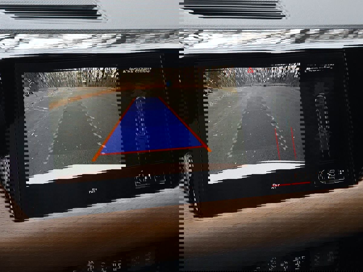 Used 2022 Audi e-tron GT Premium Plus image 30