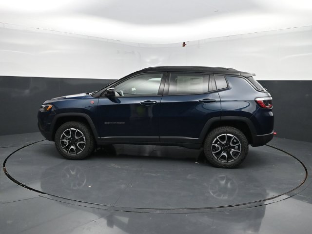 New 2026 Jeep Compass Trailhawk AWD/4WD image 4
