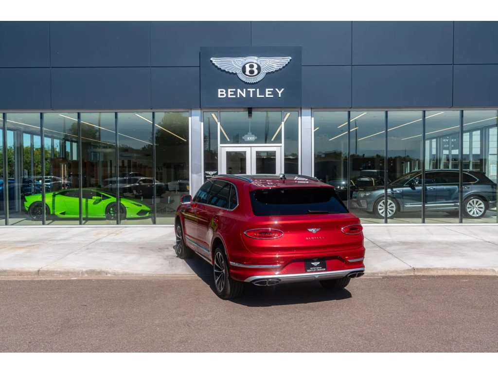 Used 2024 Bentley Bentayga Extended Wheelbase image 21