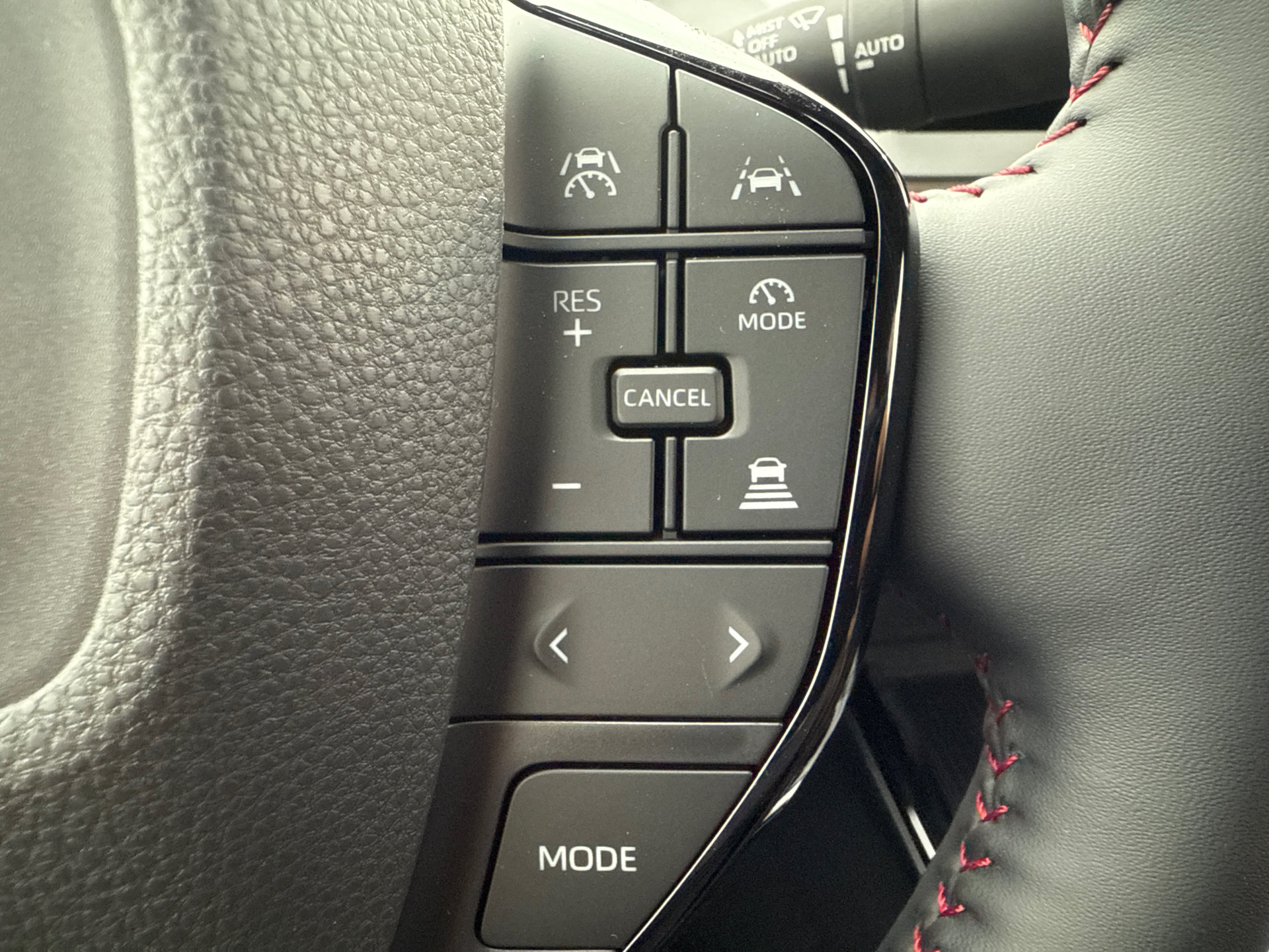 New 2026 Toyota Prius Plug-In Hybrid FWD image 31