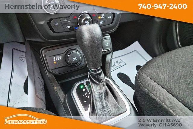 Used 2023 Jeep Renegade Latitude image 11