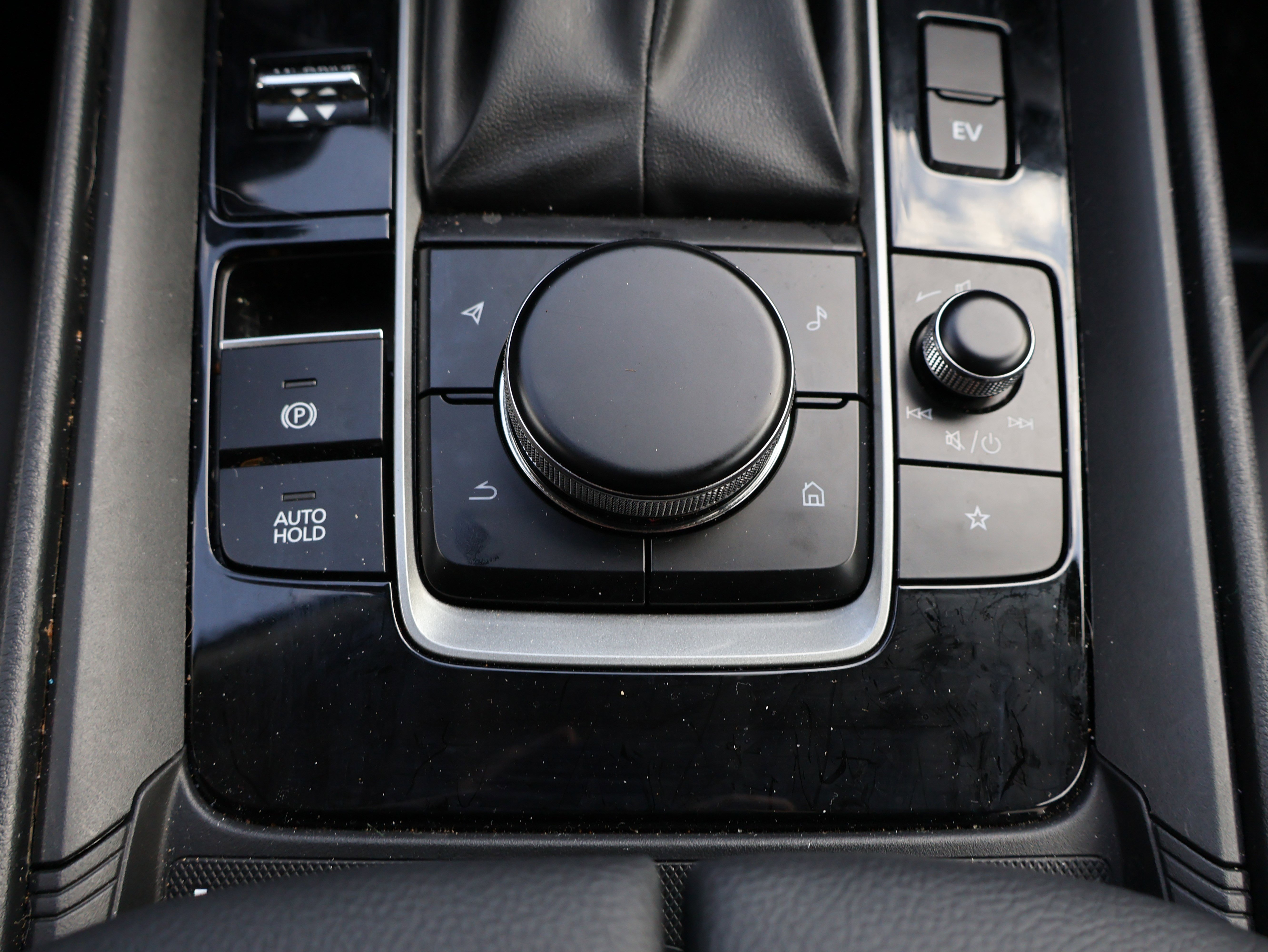 Certified 2025 MAZDA CX-50 AWD 2.5 Hybrid w/ Weather Package image 32