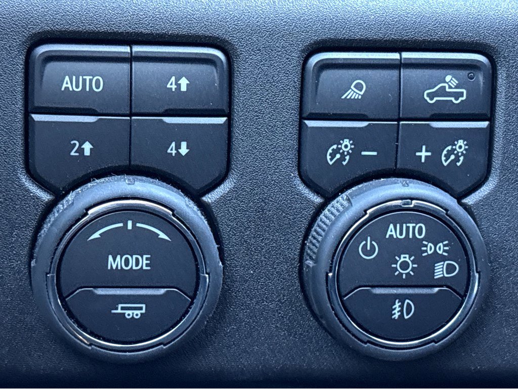 Certified 2024 Chevrolet Silverado 1500 LTZ w/ Technology Package image 13