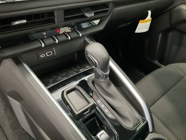 Used 2025 Chevrolet Colorado LT RWD image 12