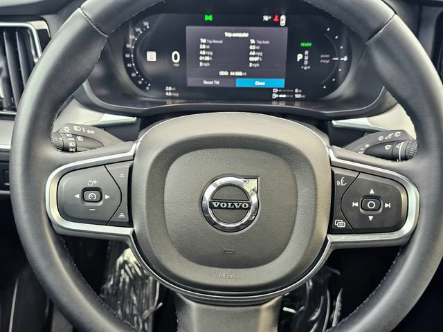Used 2024 Volvo XC60 T8 Core AWD/4WD image 32
