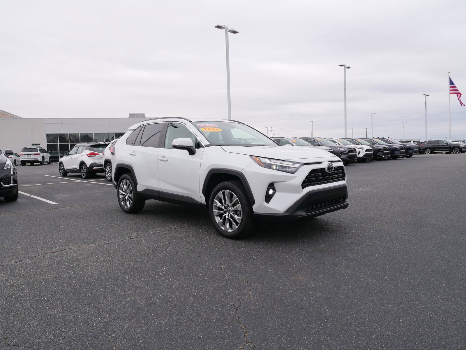 Used 2025 Toyota RAV4 XLE Premium image 2