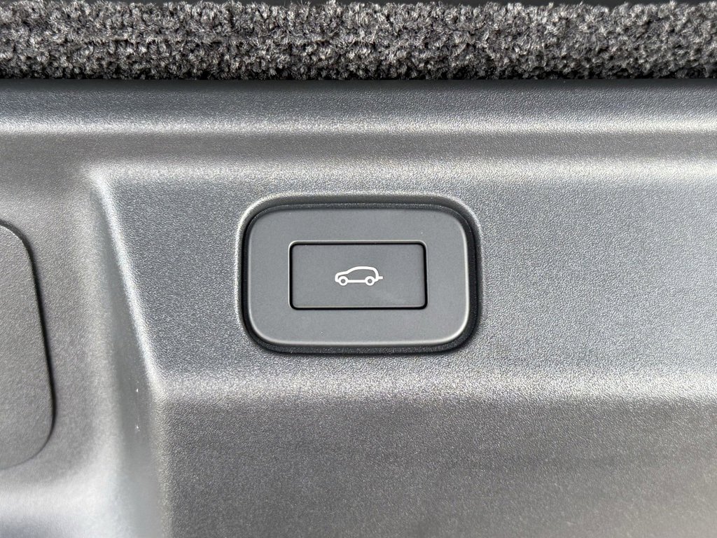 New 2025 Land Rover Range Rover Long Wheelbase SE image 39