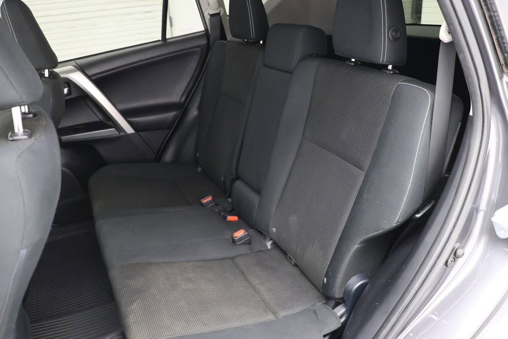 Used 2017 Toyota RAV4 XLE AWD/4WD image 11