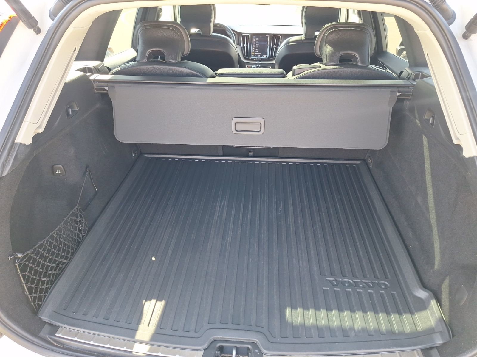 Used 2020 Volvo XC60 T6 Inscription w/ Protection Package Premier image 39