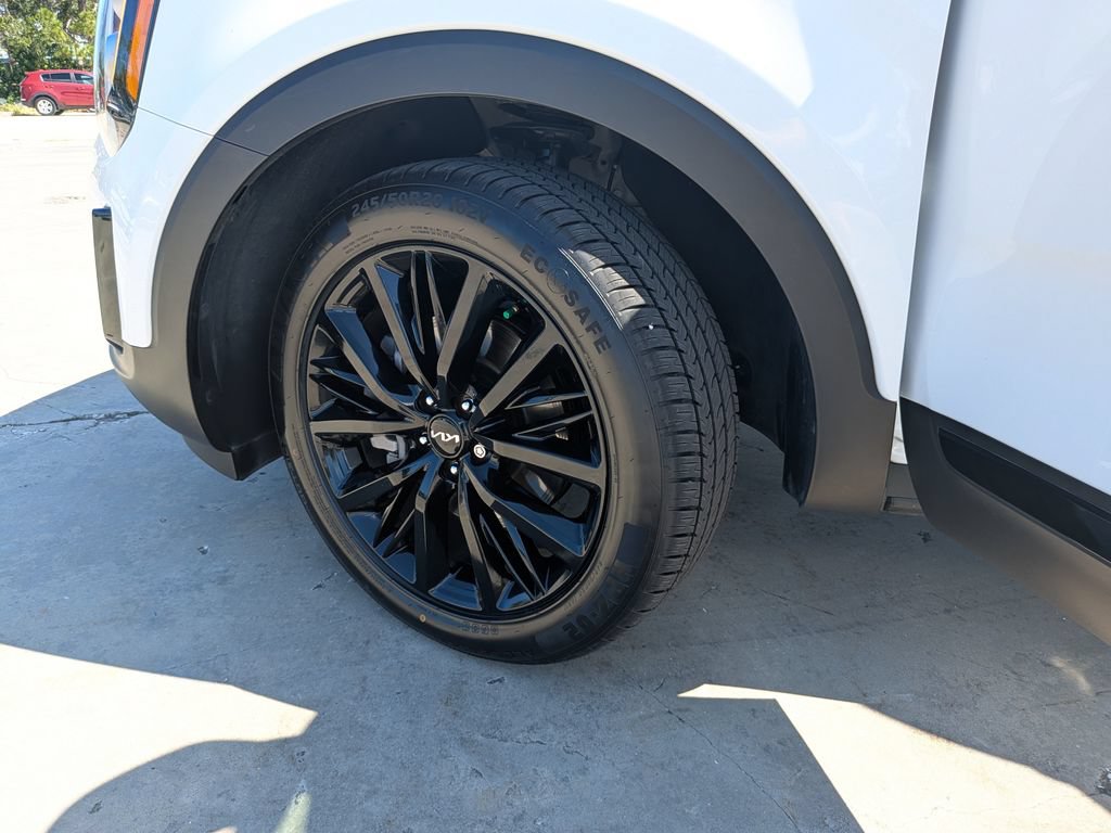Certified 2022 Kia Telluride SX w/ Towing Package FWD image 40
