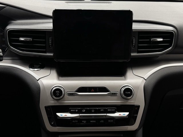 Used 2023 Ford Explorer XLT w/ Equipment Group 202A image 38