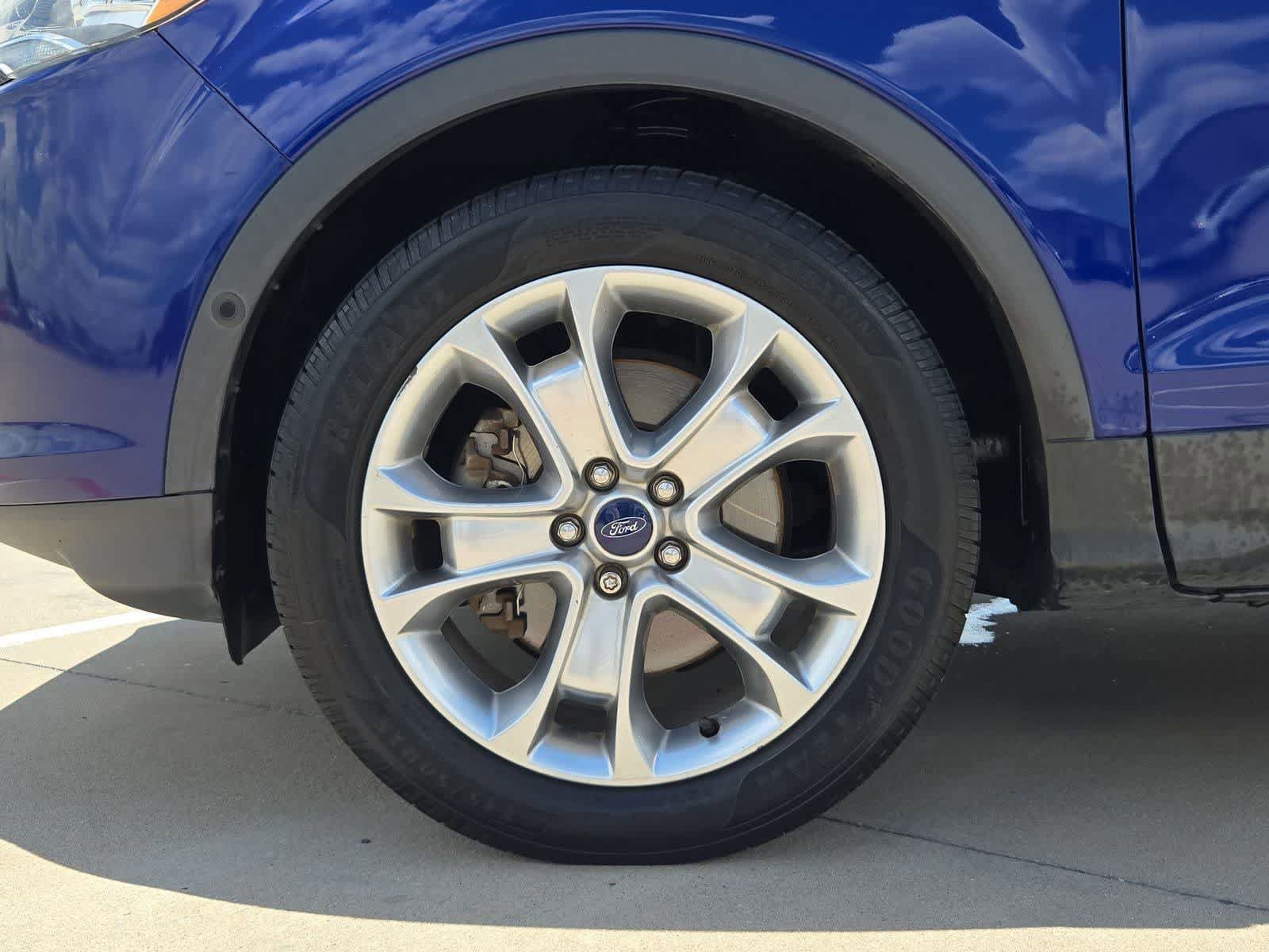 Used 2015 Ford Escape Titanium w/ Equipment Group 301A FWD image 12