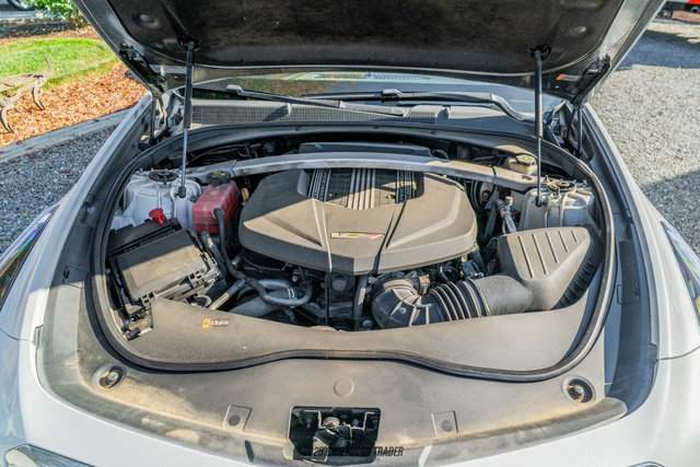 Used 2018 Cadillac CTS V w/ Luxury Package image 17