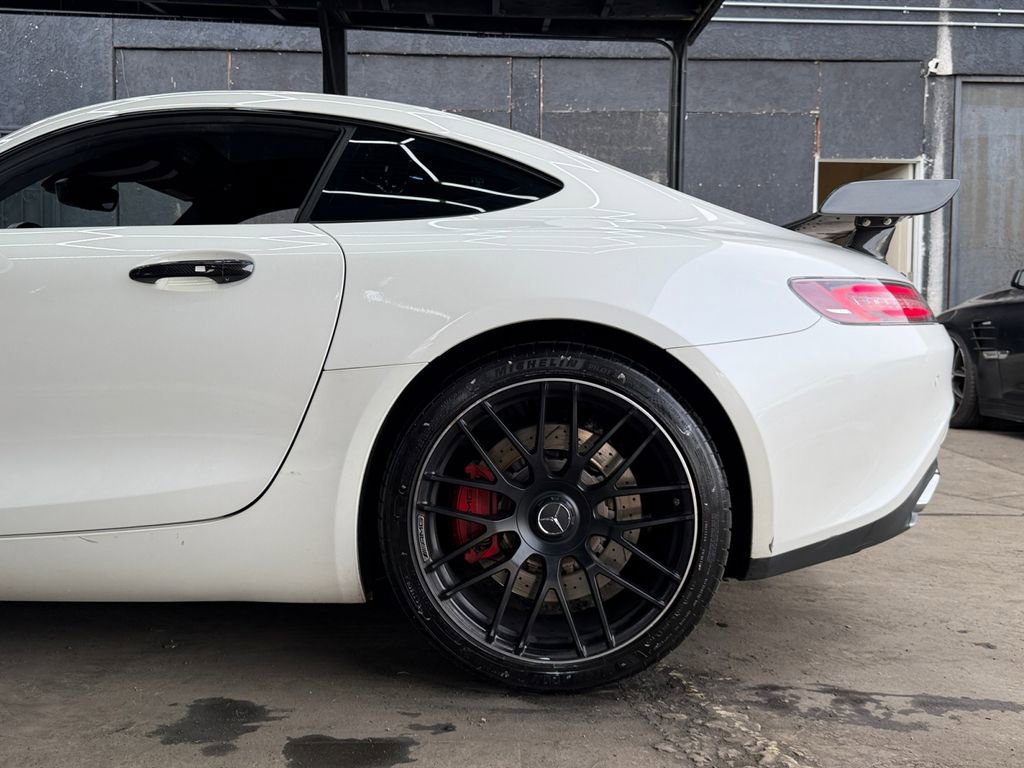 Used 2017 Mercedes-Benz AMG GT S image 23