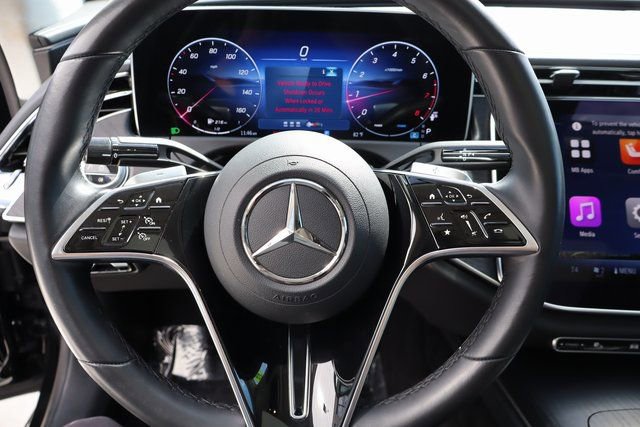 Used 2025 Mercedes-Benz E 350 4MATIC Sedan image 31