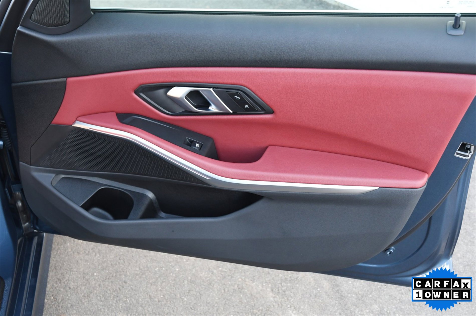 Used 2025 BMW 330i Sedan w/ Convenience Package image 20