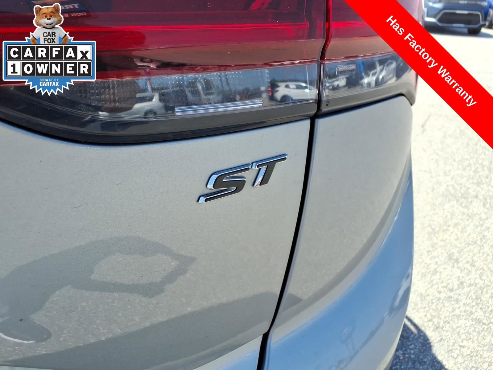 Used 2023 Buick Envision Essence w/ Sport Touring Package image 10