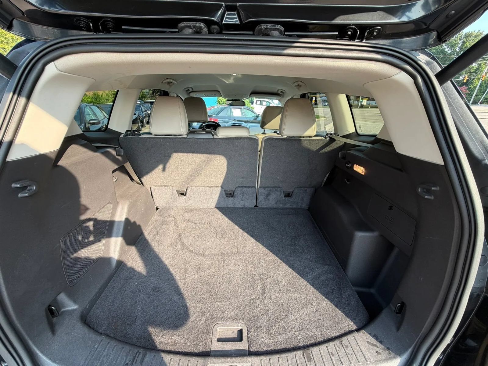 Used 2017 Ford Escape Titanium AWD/4WD image 9