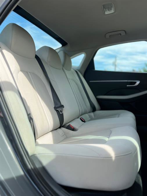 Used 2023 Hyundai Sonata SE w/ Preferred Accessory Package image 29