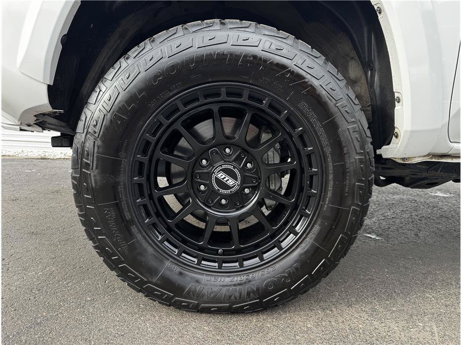 Used 2023 Toyota Tacoma TRD Sport AWD/4WD image 26