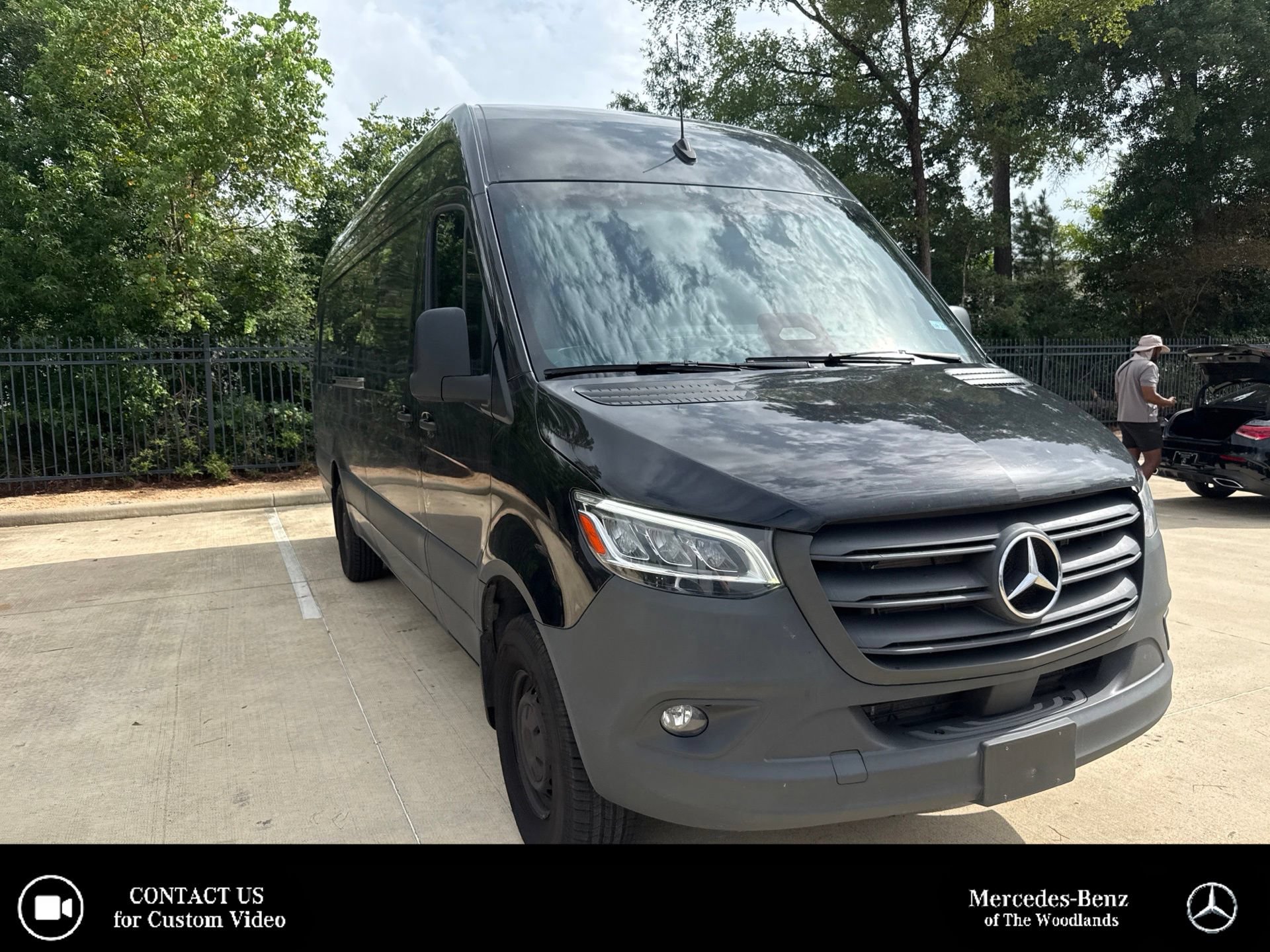 Used 2025 Mercedes-Benz Sprinter 2500 image 1
