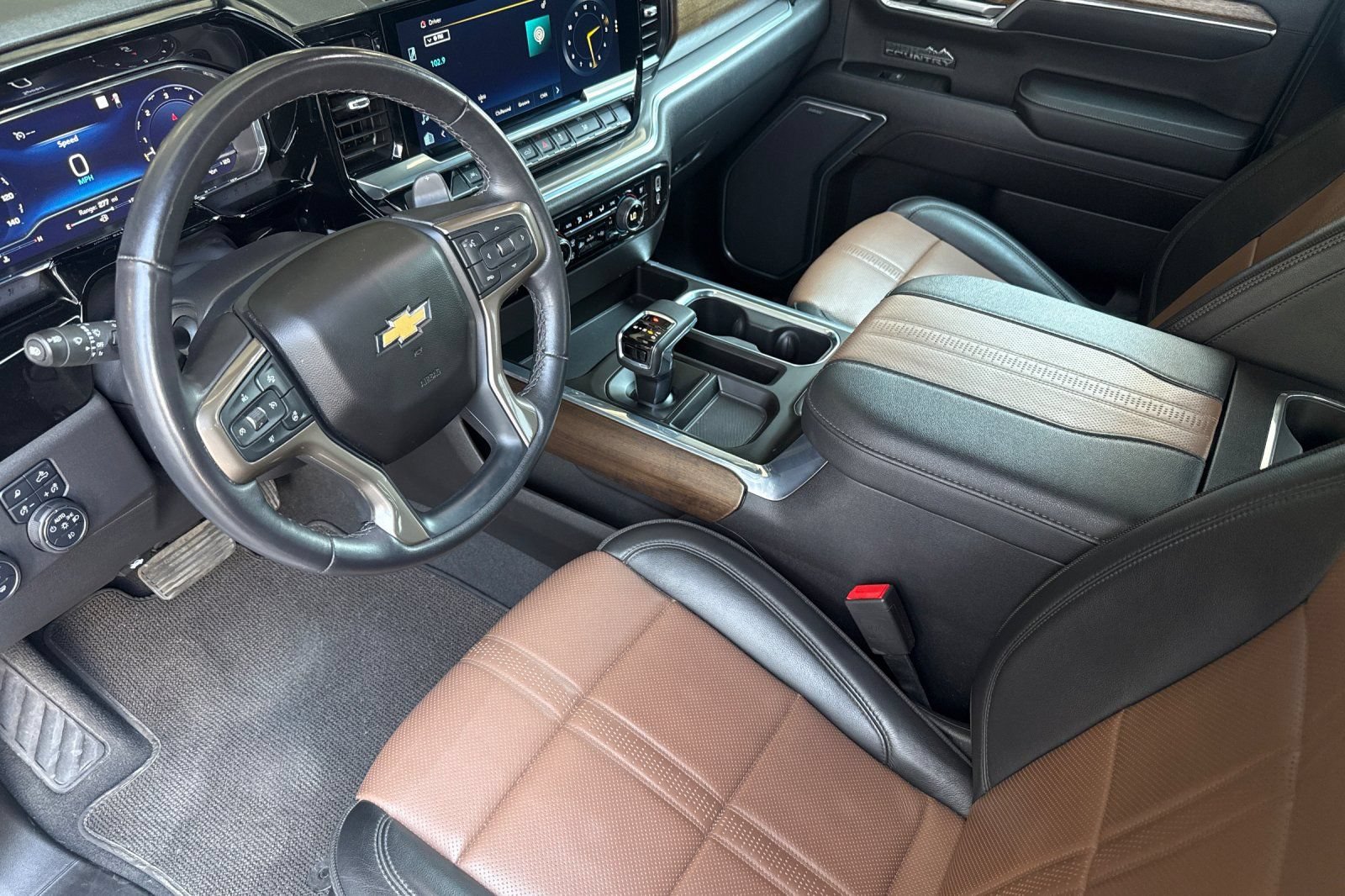 Used 2023 Chevrolet Silverado 1500 High Country AWD/4WD image 9