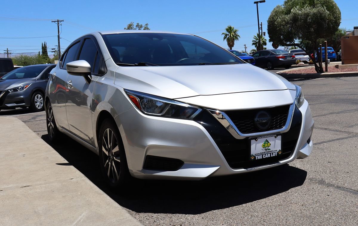 Used 2021 Nissan Versa SV FWD image 18