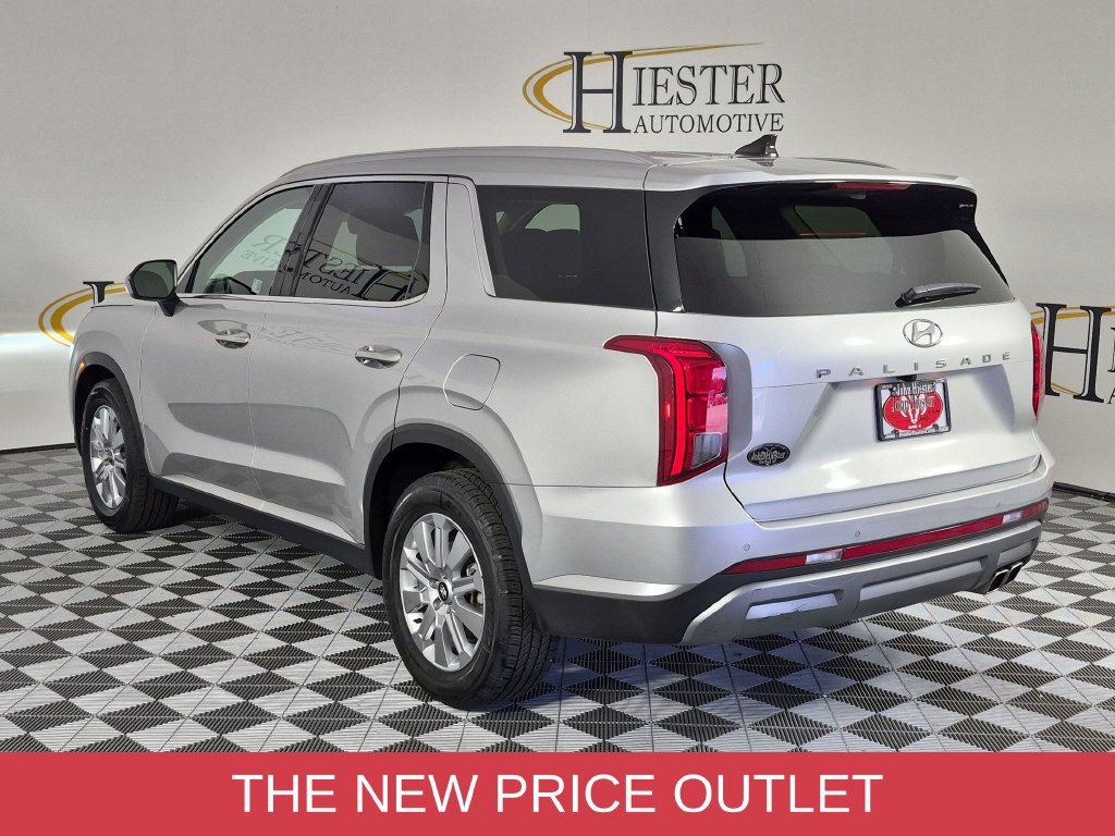 Used 2024 Hyundai Palisade SEL FWD image 6