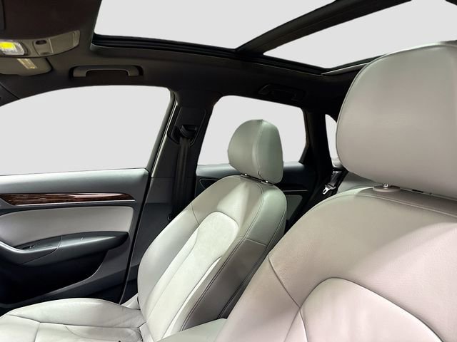 Used 2017 Audi Q3 2.0T Premium Plus w/ Premium Plus Package image 22