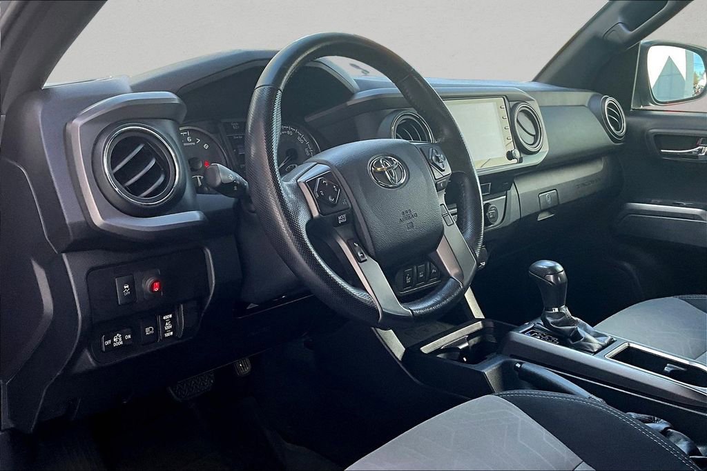 Used 2021 Toyota Tacoma TRD Off-Road w/ Technology Package image 16