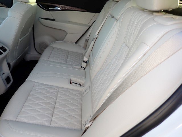 Certified 2022 Buick Envision Avenir w/ Technology Package II image 23