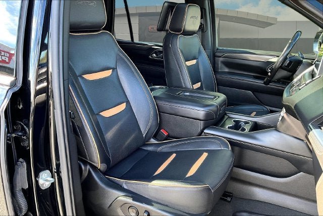 Used 2021 GMC Yukon AT4 w/ AT4 Premium Package AWD/4WD image 7