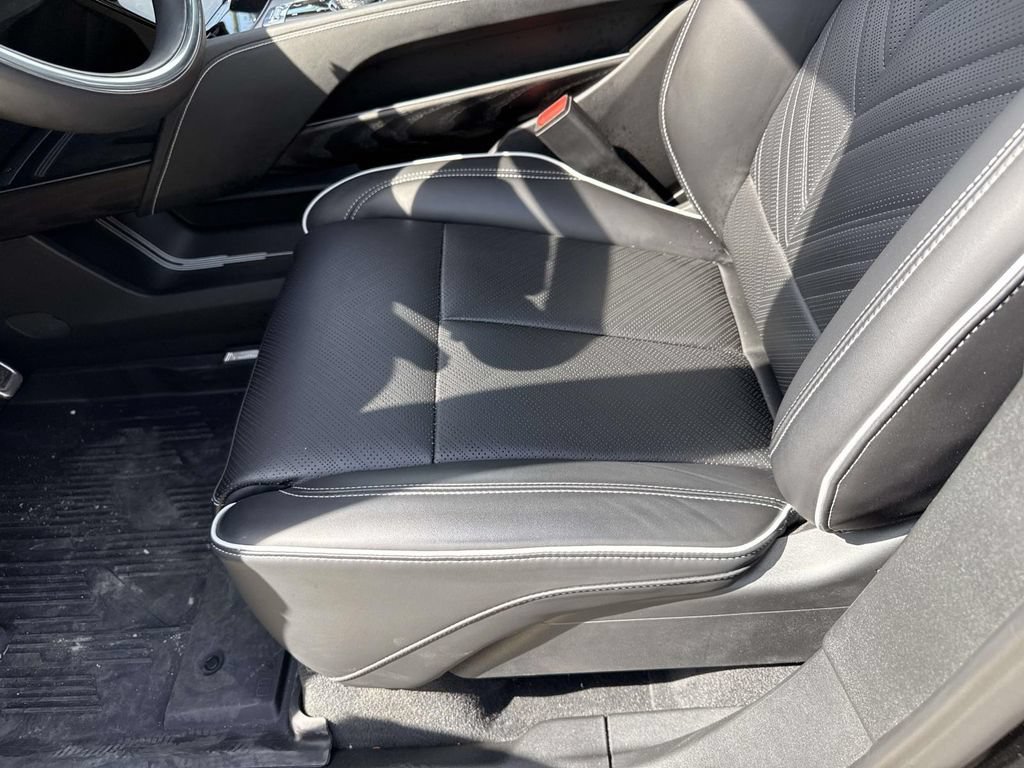 Certified 2026 Cadillac Vistiq Platinum w/ LPO, Floor Liner Package AWD/4WD image 30
