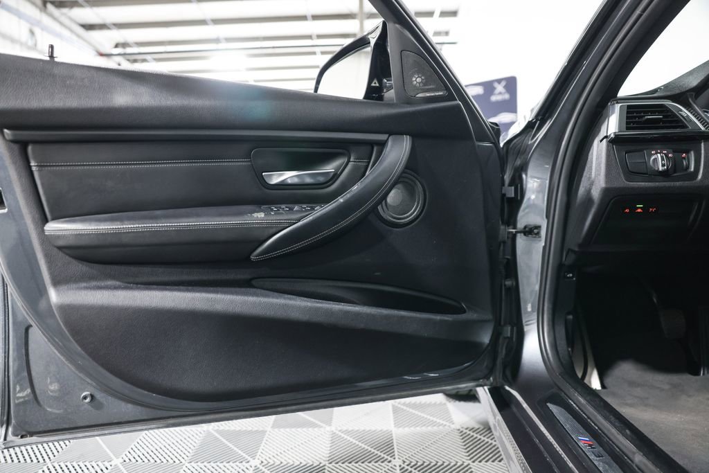 Used 2017 BMW M3 image 35