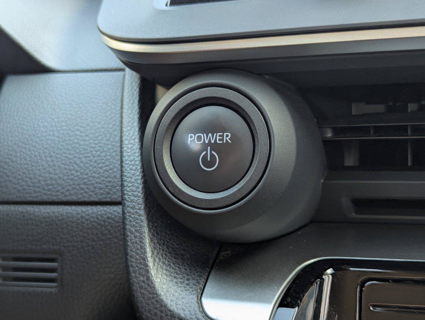 Used 2025 Toyota Prius LE FWD image 15