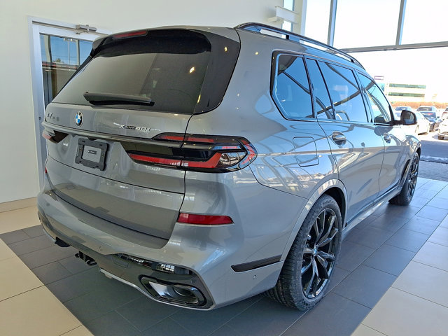 New 2026 BMW X7 xDrive40i w/ M Sport Package image 4