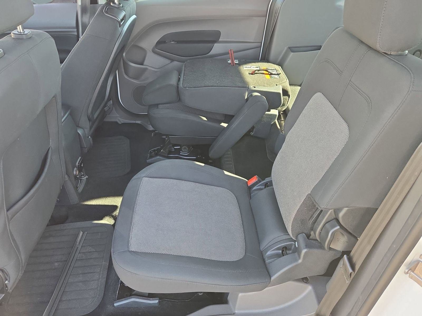 Used 2022 Ford Transit Connect XL image 11