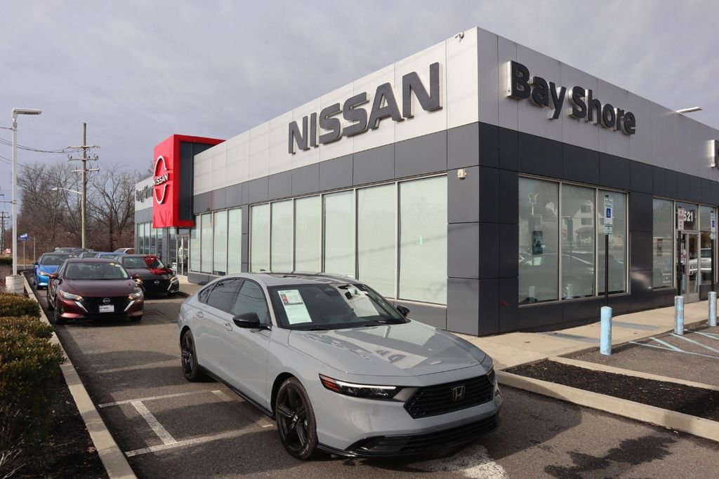 Used 2024 Honda Accord Sport image 2