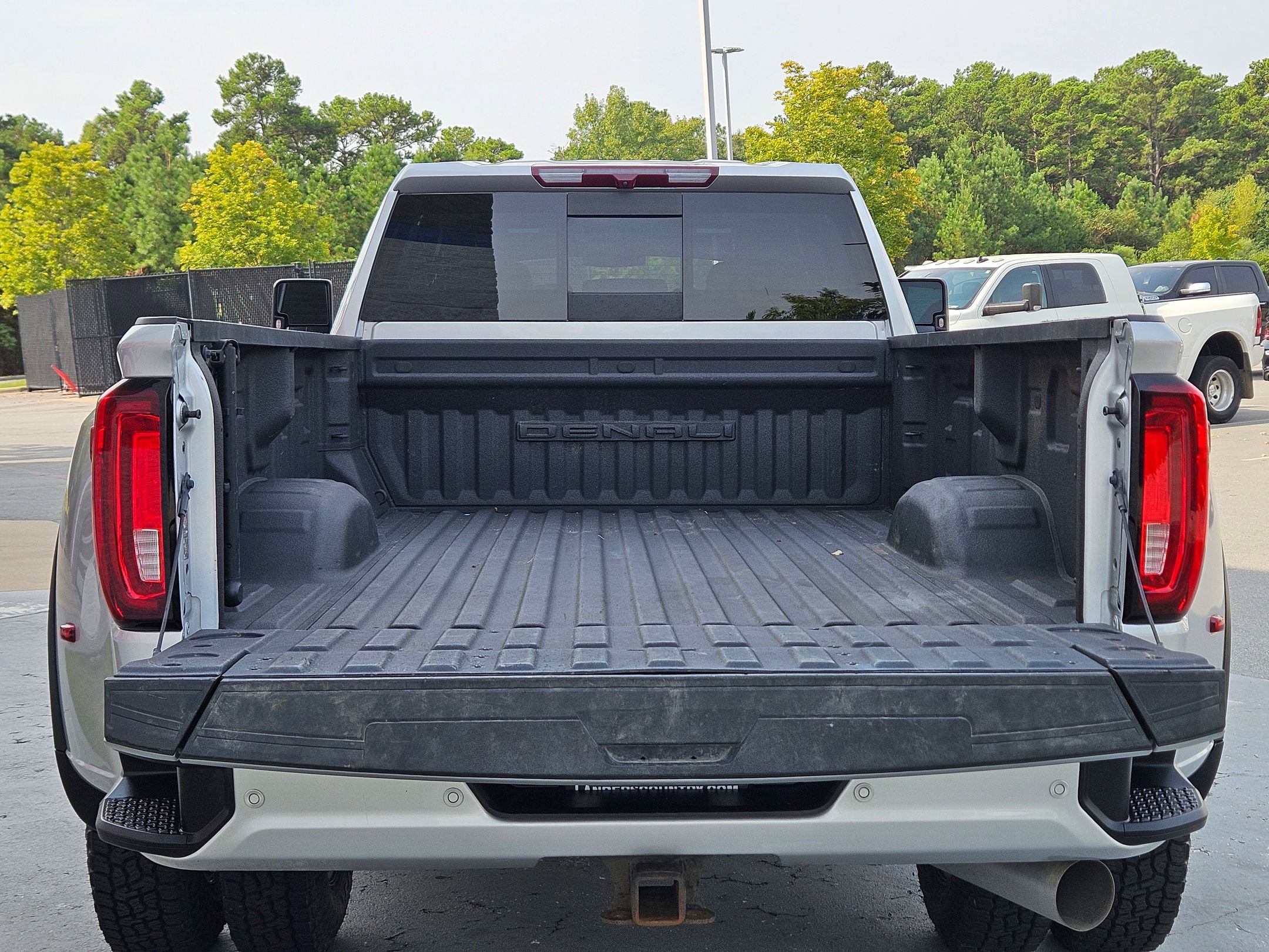 Used 2023 GMC Sierra 3500 Denali image 29