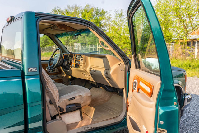 Used 1997 Chevrolet Silverado 1500 4x4 Regular Cab image 31