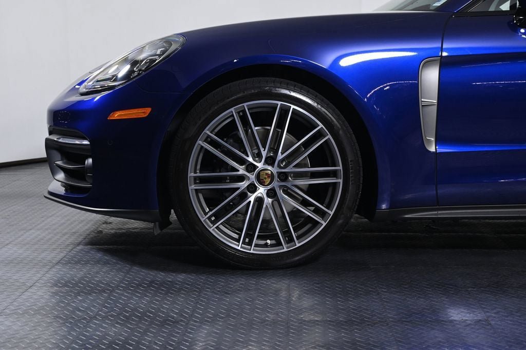 Certified 2023 Porsche Panamera Platinum Edition RWD image 29