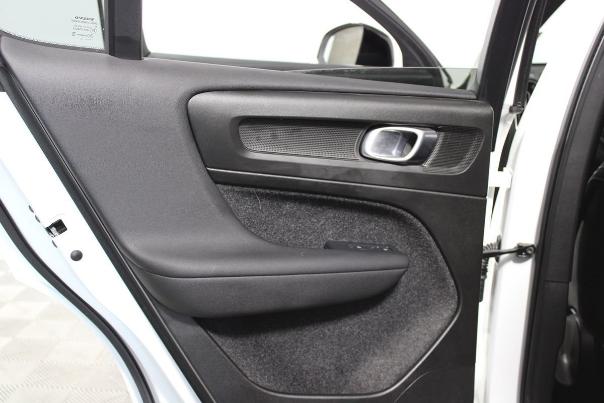 Used 2023 Volvo C40 P8 Recharge Plus AWD/4WD image 27