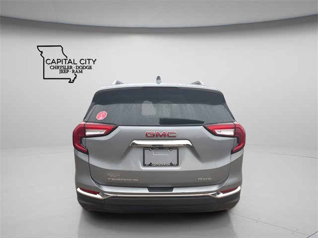 Used 2024 GMC Terrain SLT image 8