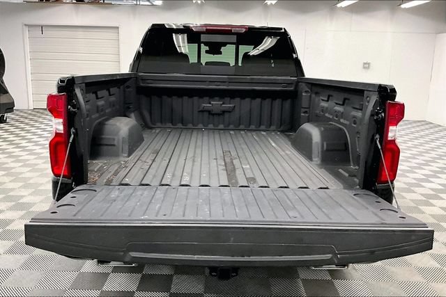 Used 2025 Chevrolet Silverado 1500 RST AWD/4WD image 32