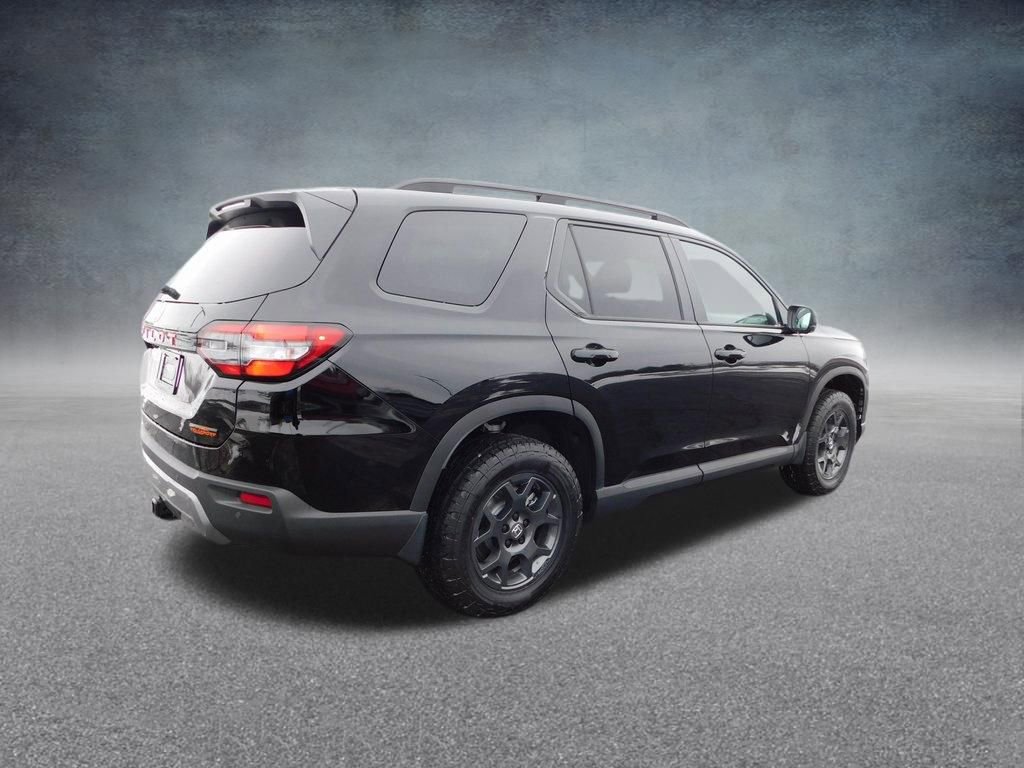 New 2026 Honda Pilot TrailSport image 3